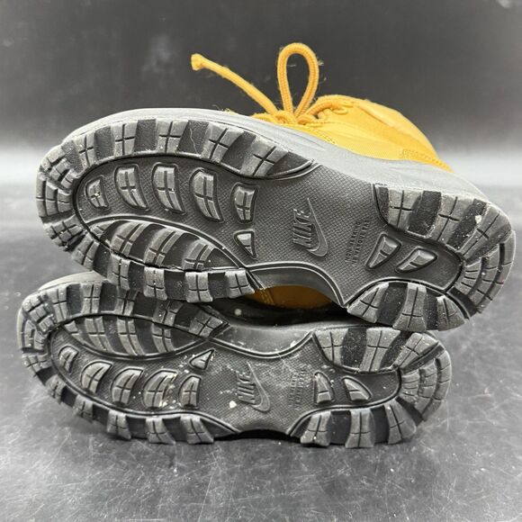 Nike Manoa Boots Kids Size 11C Wheat Tan Leather Hiking Outdoor BQ5373-700 - Picture 7 of 7